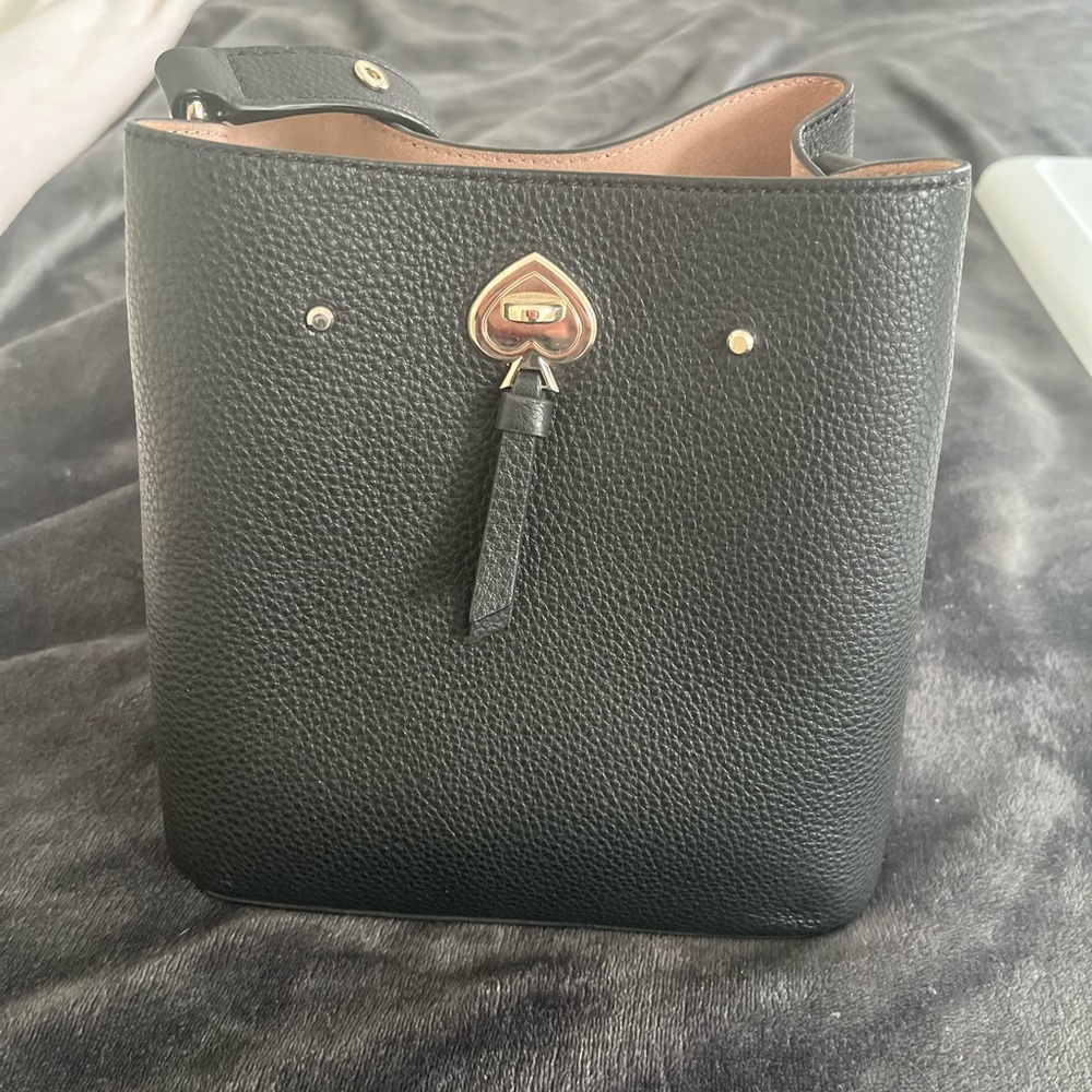 Kate ♠️ Marti Small Leather Bucket Bag